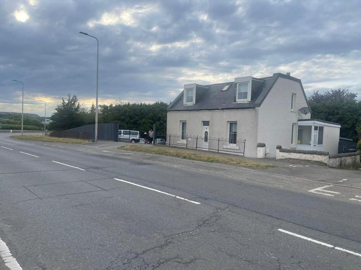 4 Bed Bungalow Near Airport Эдинбург Экстерьер фото